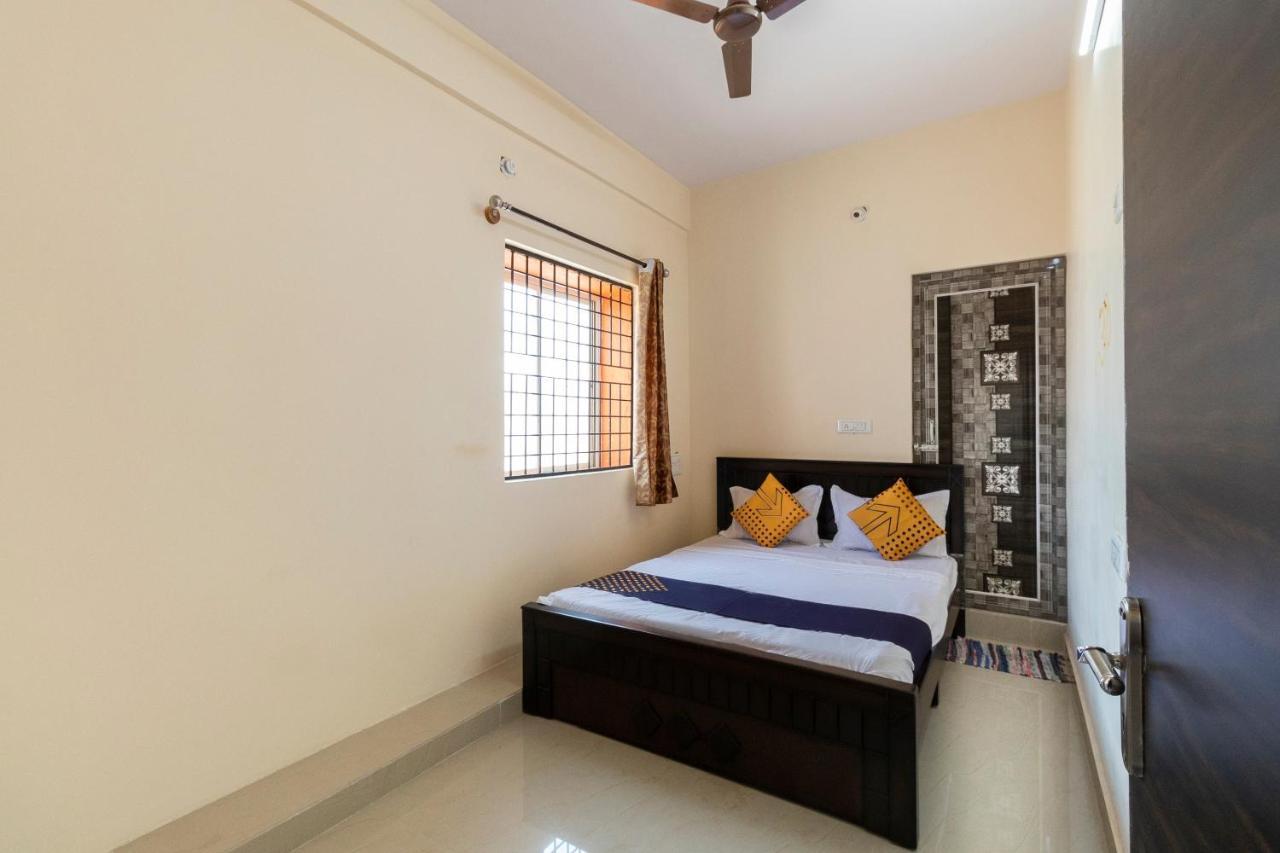Spot On Ssr Lodging And Boarding Bangalore Exterior photo