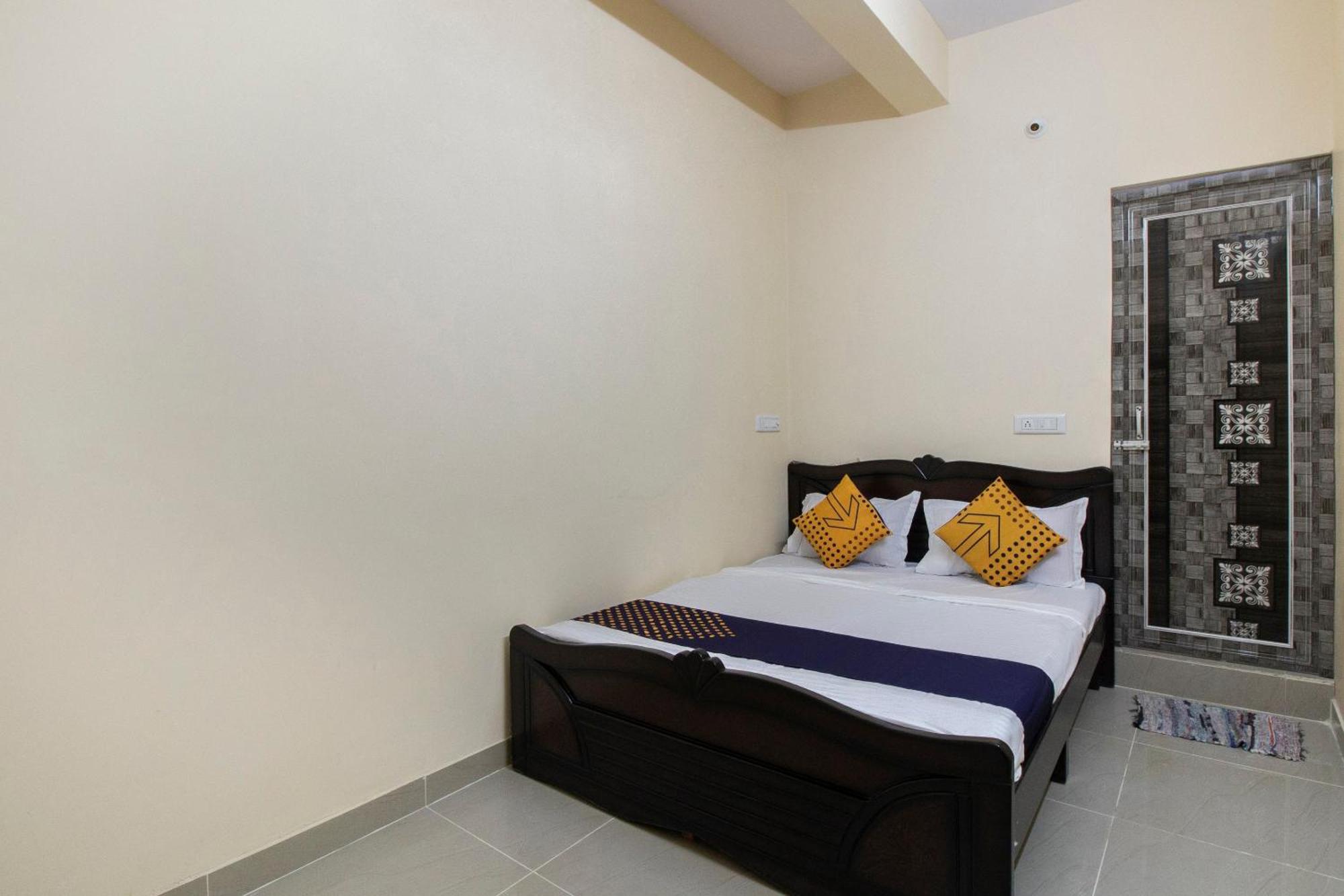Spot On Ssr Lodging And Boarding Bangalore Exterior photo