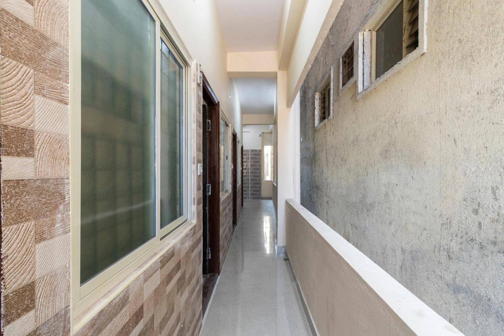 Spot On Ssr Lodging And Boarding Bangalore Exterior photo
